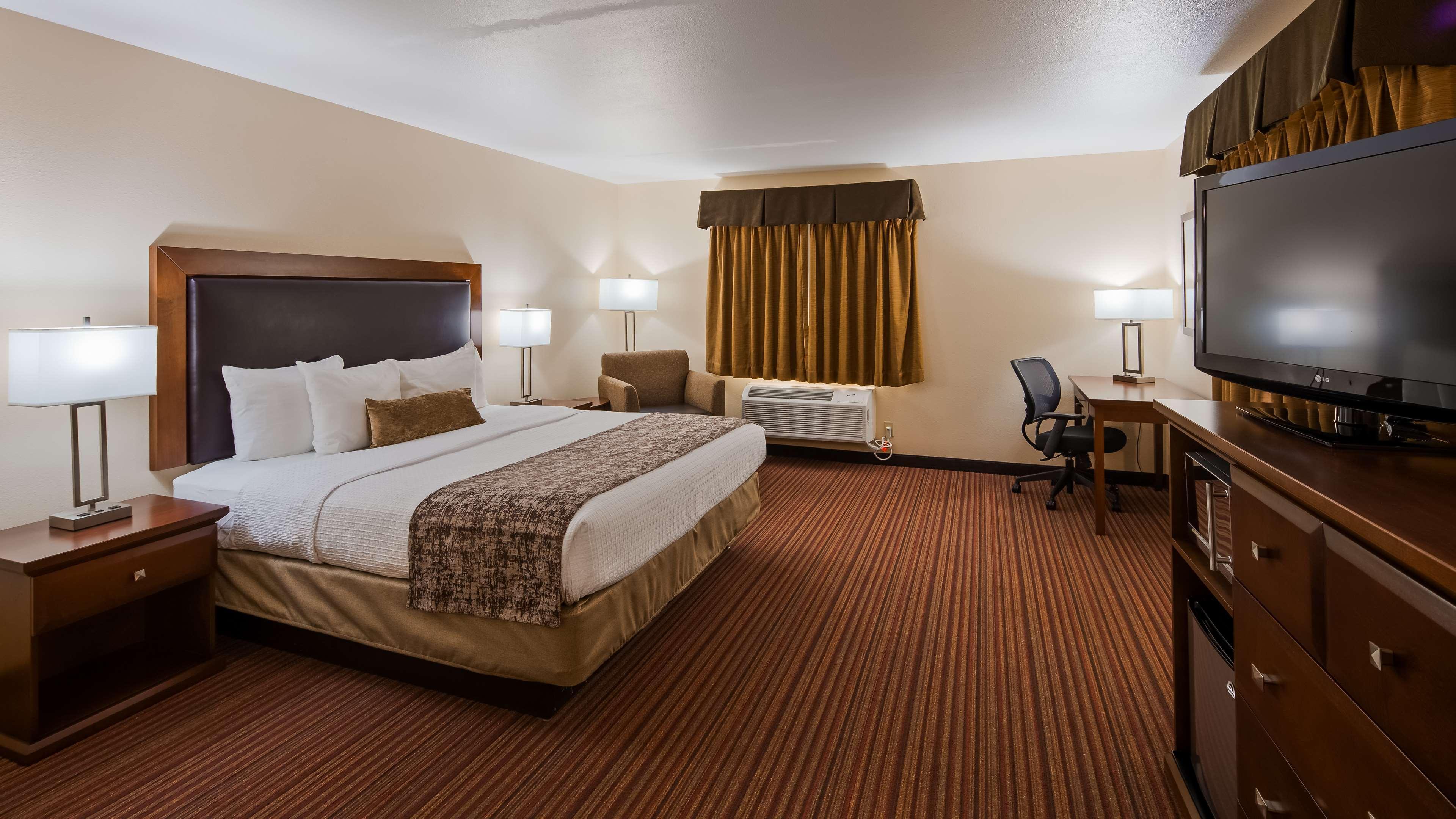 Best Western Plus Sparta Trail Lodge Bagian luar foto