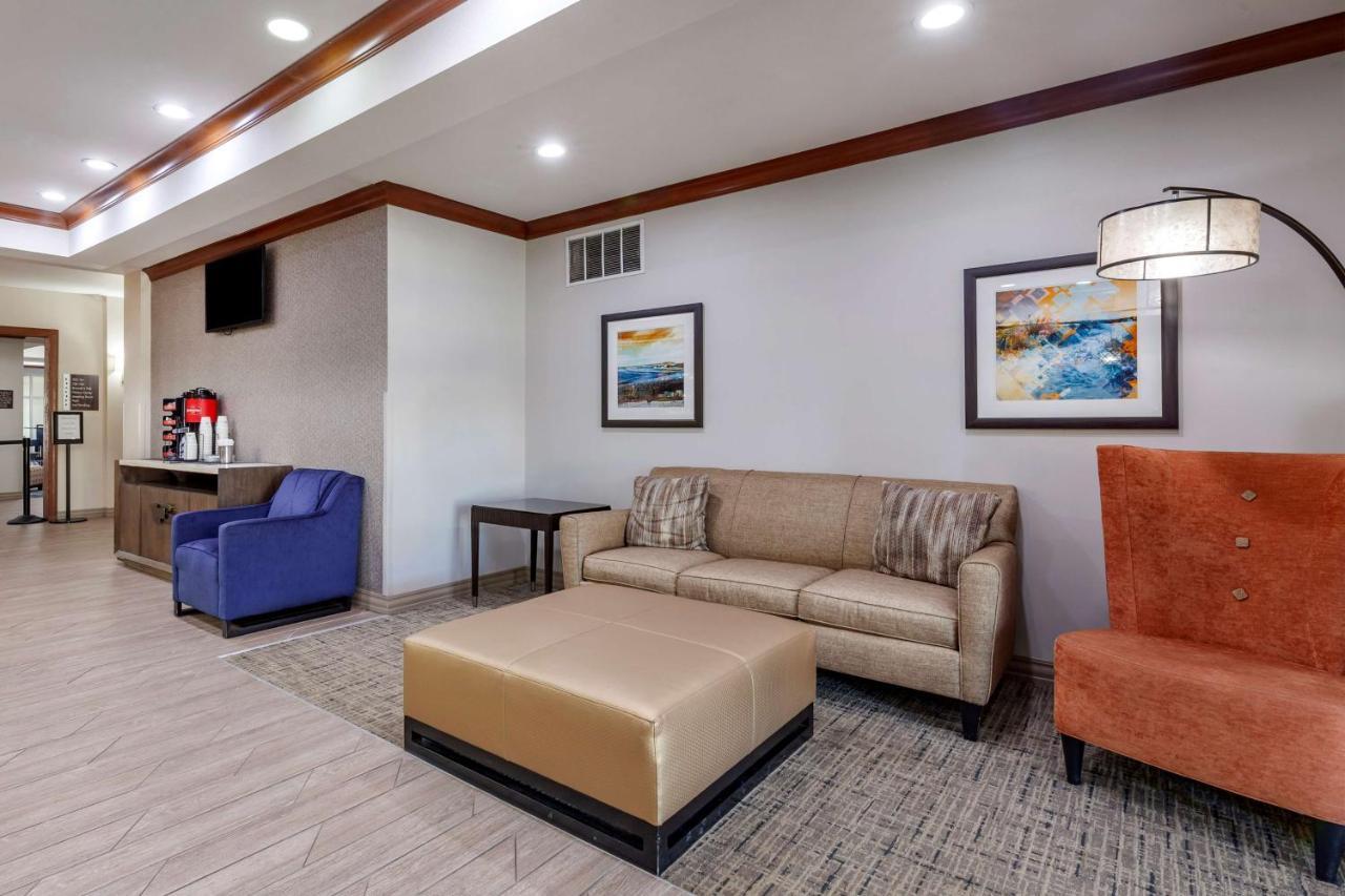 Best Western Plus Sparta Trail Lodge Bagian luar foto