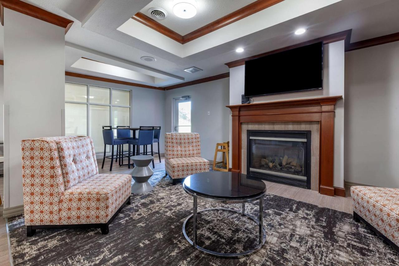 Best Western Plus Sparta Trail Lodge Bagian luar foto