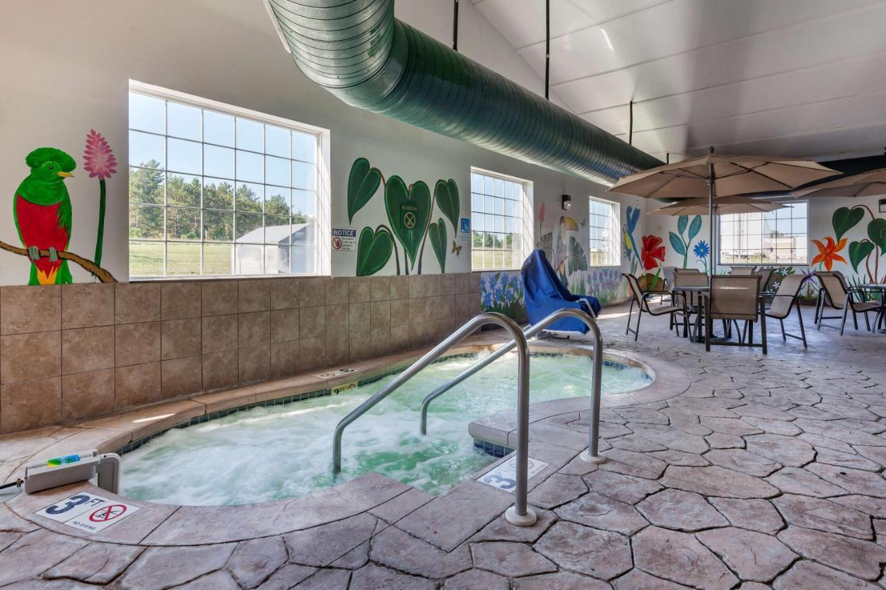 Best Western Plus Sparta Trail Lodge Bagian luar foto