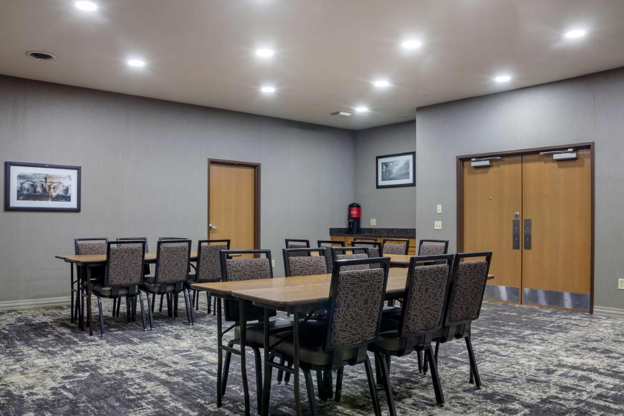 Best Western Plus Sparta Trail Lodge Bagian luar foto