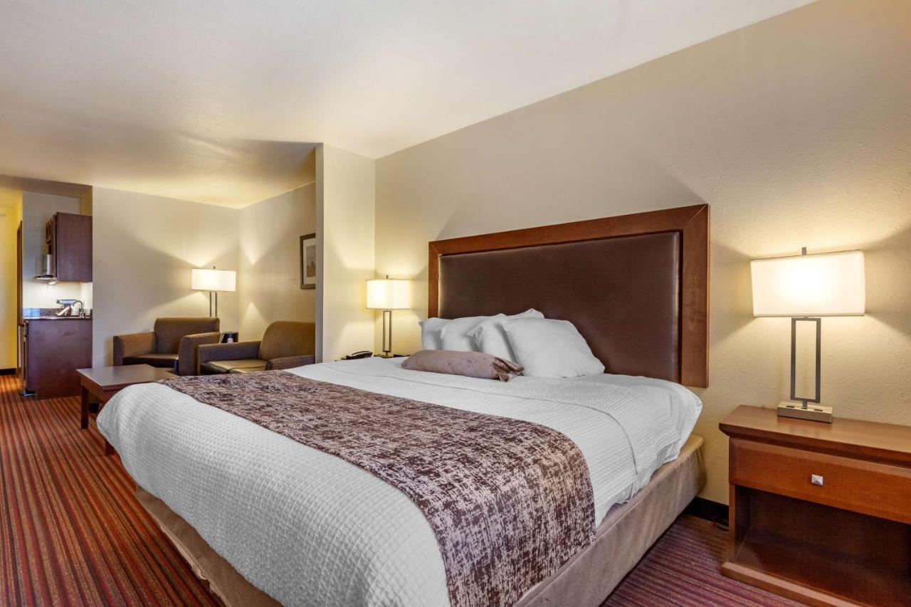 Best Western Plus Sparta Trail Lodge Bagian luar foto