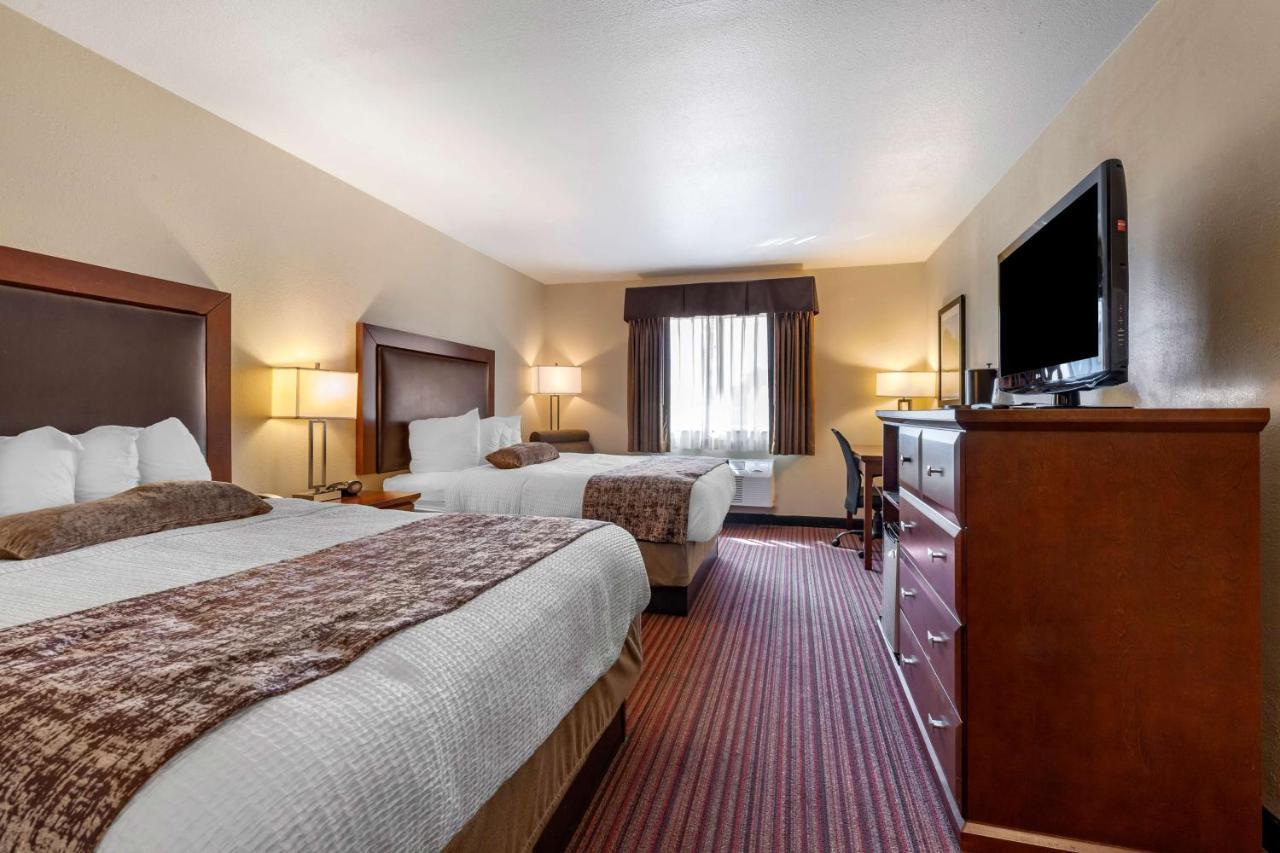 Best Western Plus Sparta Trail Lodge Bagian luar foto