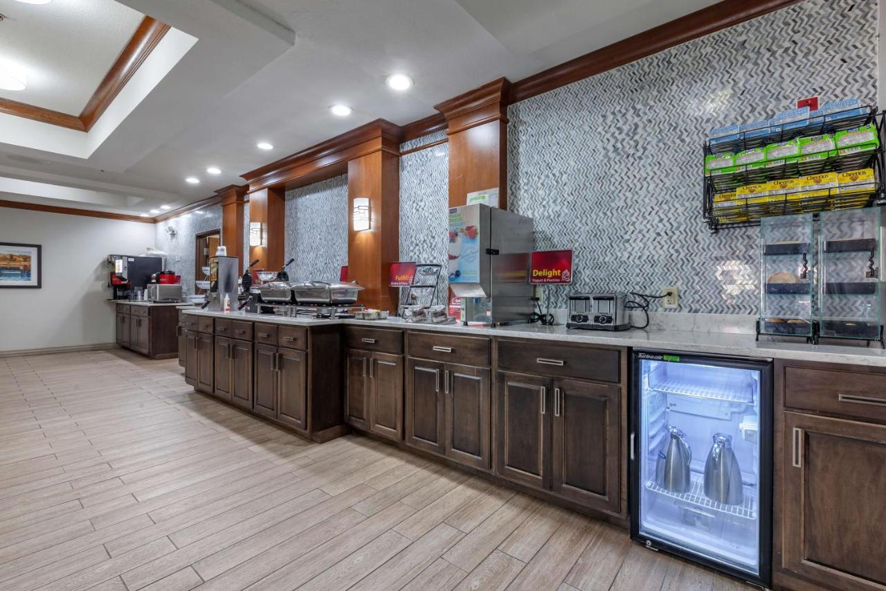 Best Western Plus Sparta Trail Lodge Bagian luar foto