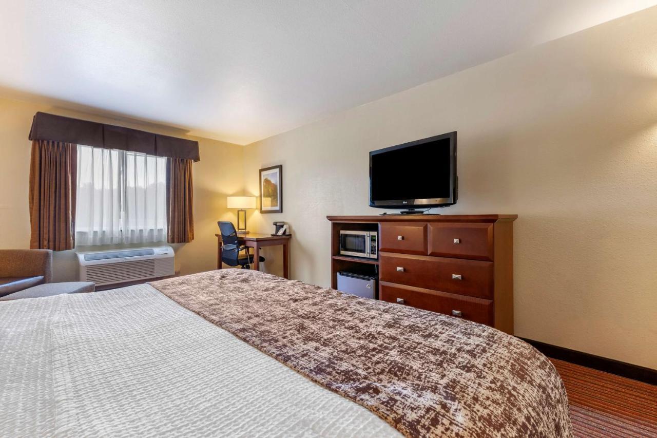 Best Western Plus Sparta Trail Lodge Bagian luar foto