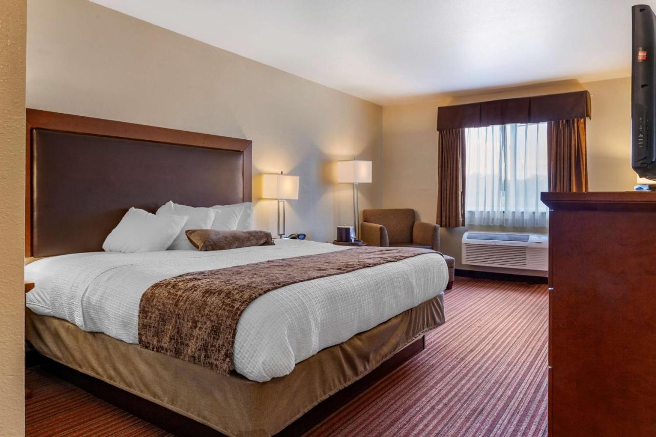 Best Western Plus Sparta Trail Lodge Bagian luar foto