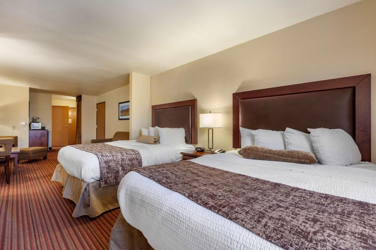 Best Western Plus Sparta Trail Lodge Bagian luar foto