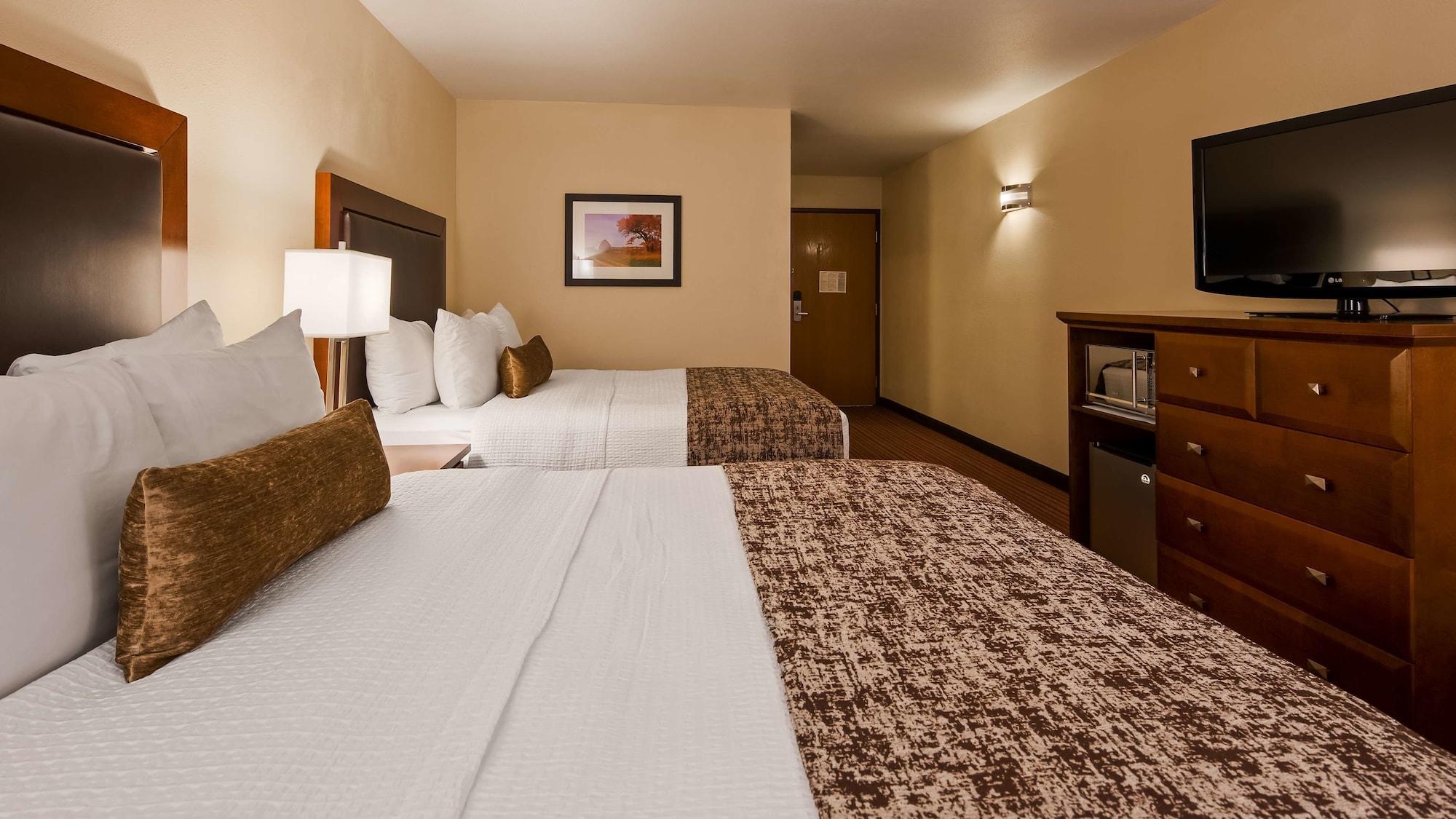 Best Western Plus Sparta Trail Lodge Bagian luar foto